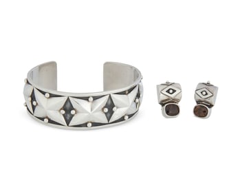 A mixed set of Deborah Armstrong sterling silver jewelry