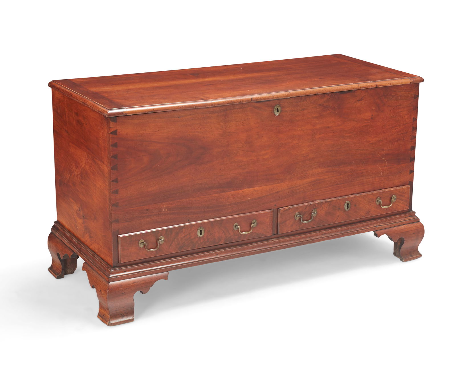 A Queen Anne-style blanket chest (1 of 14)