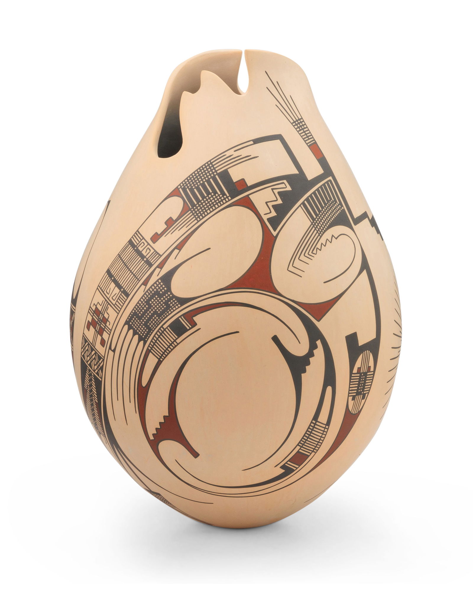 Lydia Quezada (b. 20th century, Mexican), A Mata Ortiz polychrome pottery vase, early 21st Century (1 of 4)