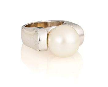 A 14K White Gold and Cultured Pearl Ring