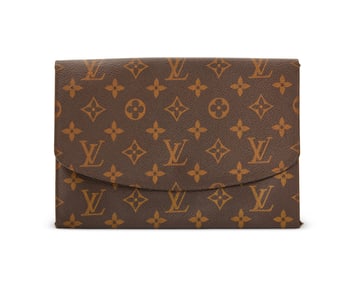 Louis Vuitton: A Vintage LV Monogram Pochette Clutch