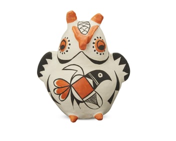 An Acoma Pueblo pottery owl figure