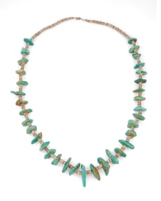 A Southwest turquoise nugget necklace