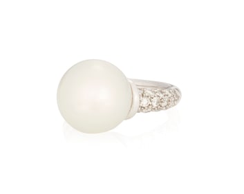An 18K White Gold, Cultured Pearl and Diamond Ring