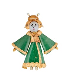 A Gold and Aventurine Brooch