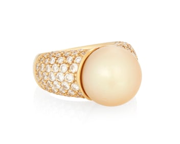 An 18K Gold, Colored Cultured Pearl and Diamond Ring