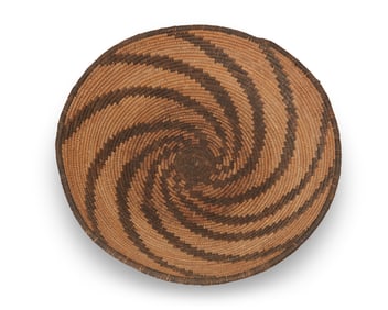 An Apache basketry tray