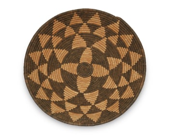 An Apache basketry tray