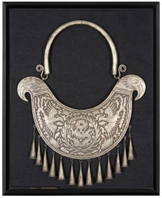 A Hmong Miao collar necklace