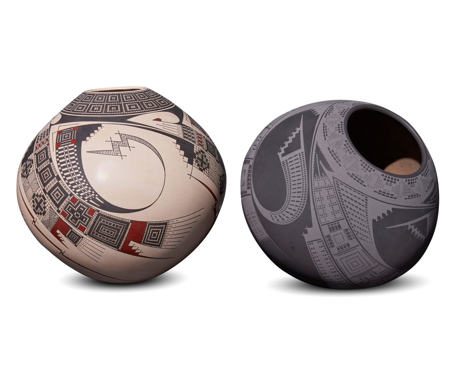 Noe Quezada (b. 20th century), Two Mata Ortiz polychrome pottery jars, late 20th/early 21st century; (1 of 5)