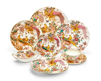 A Royal Crown Derby porcelain 'Olde Avesbury' part dinner service