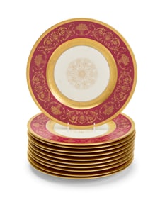 A set of eleven Bavarian porcelain dinner plates