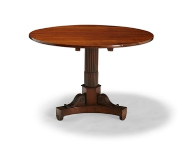 A William IV walnut tilt-top breakfast table