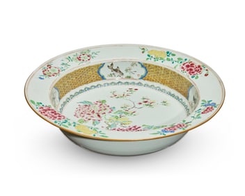 A large Chinese Famille Rose porcelain shallow bowl