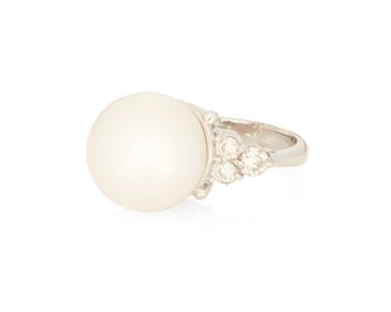 An 18K White Gold, Cultured Pearl and Diamond Ring