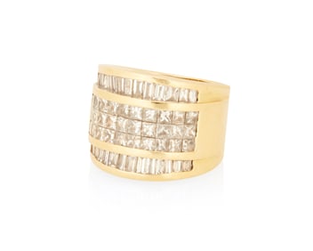 A 14K Gold and Diamond Ring