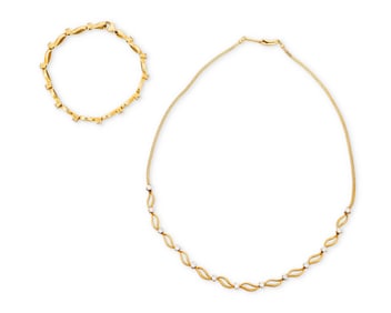 Bravo: An 18K Gold Necklace and Bracelet Set