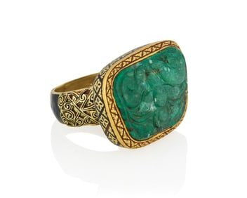 A Mughal Style Gold, Emerald and Enamel Ring