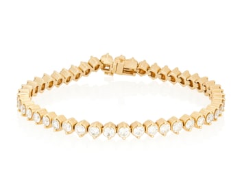 A Gold and Diamond Bracelet
