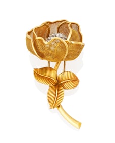 An 18K Gold and Diamond Flower Brooch