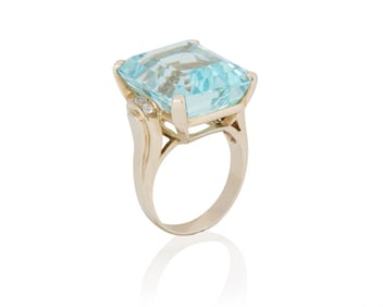 A 14K White Gold, Aquamarine and Diamond Ring