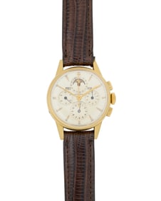 Universal: An 18K Gold Watch