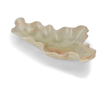 An onyx specimen bowl