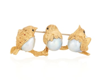 An 18K Gold and Cultured Pearl Brooch