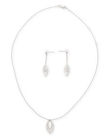 An 18K White Gold and Diamond Necklace and Earring Set