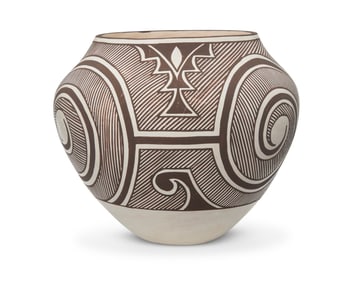 Robert Patricio (b. 1976, Acoma Pueblo), An Anasazi-style pottery olla, early 21st century