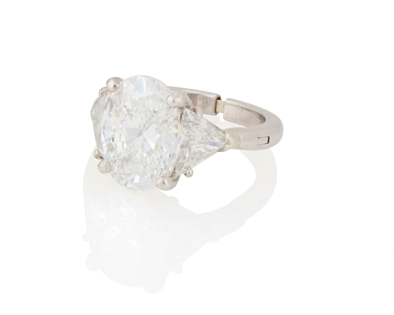 A Platinum and Diamond Ring (1 of 4)