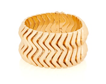 An 18K Gold Bracelet
