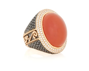 An 18K Gold, Carnelian and Diamond Ring