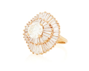 An 18K Gold and Diamond Ring