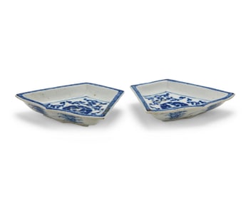 A pair of Chinese blue and white porcelain sweet meat dishes