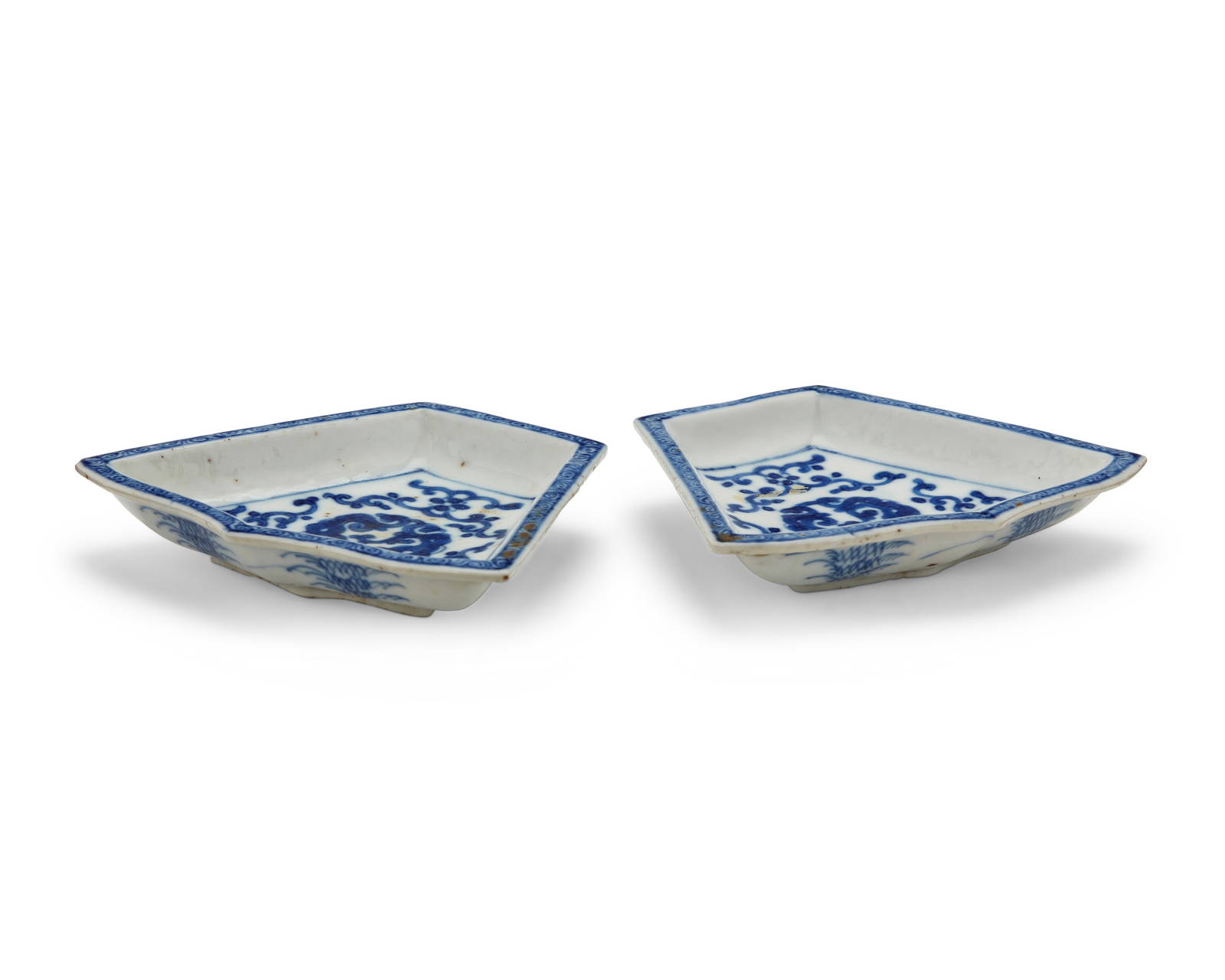 A pair of Chinese blue and white porcelain sweet meat dishes