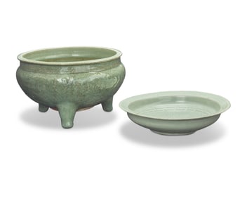 Two Chinese Longquan celadon ceramic vessels