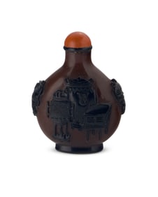A Chinese overlaid glass 'One Hundred Antiques' snuff bottle