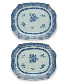 A pair of Chinese Export blue and white porcelain platters