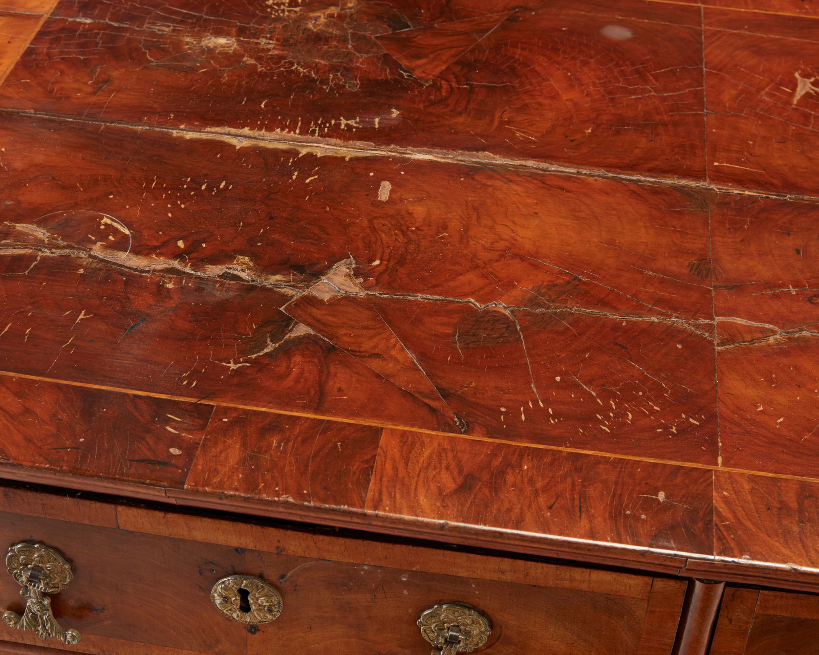 A George I walnut chest - 3