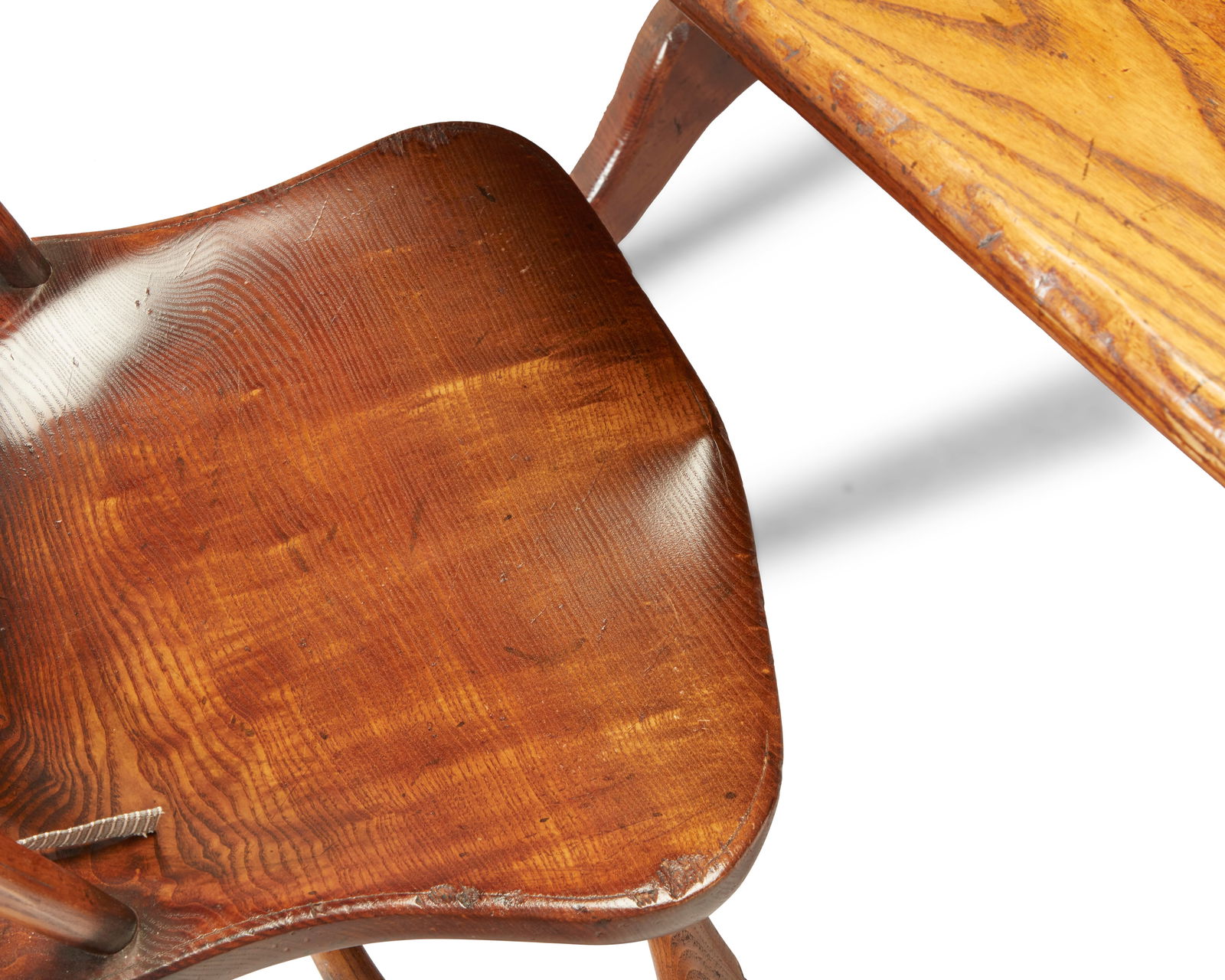 An assembled dining table and four Windsor chairs - 10