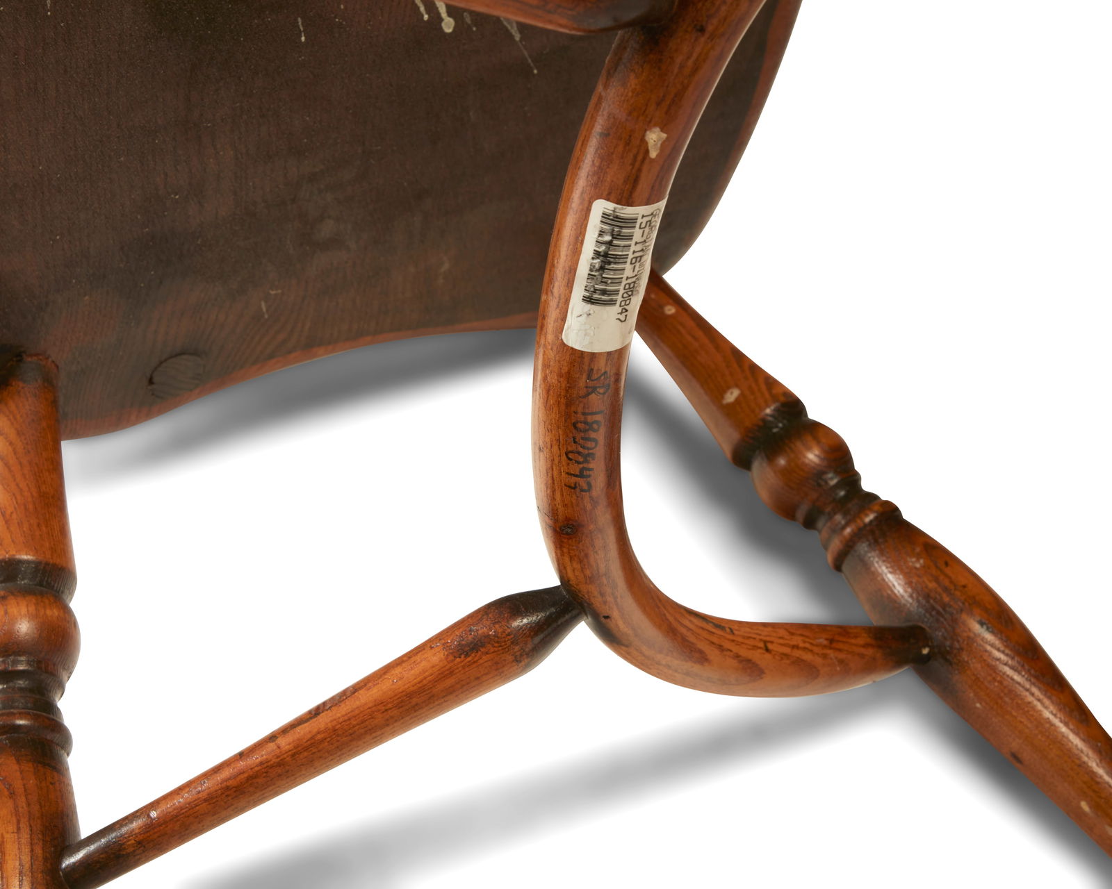 An assembled dining table and four Windsor chairs - 12