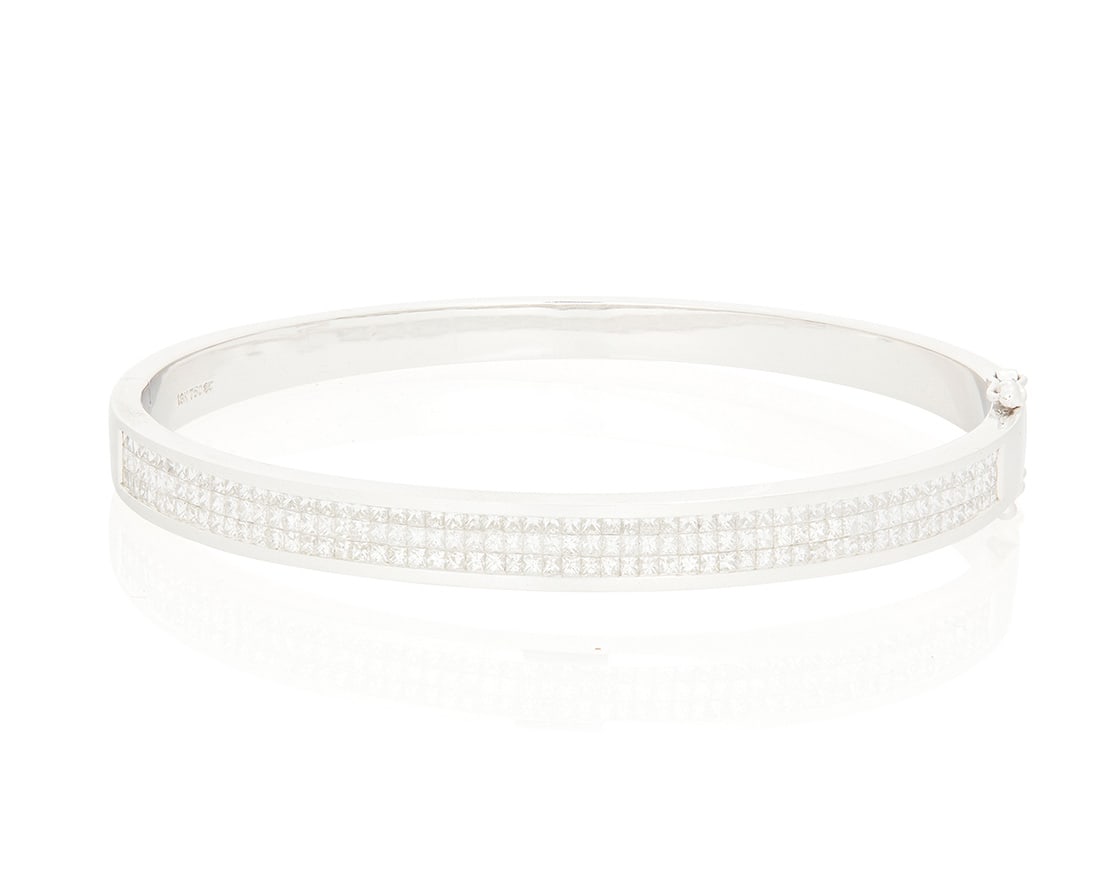 An 18K White Gold and Diamond Bangle (1 of 2)