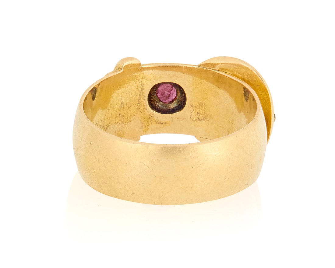 A 18K Gold and Ruby Ring - 2