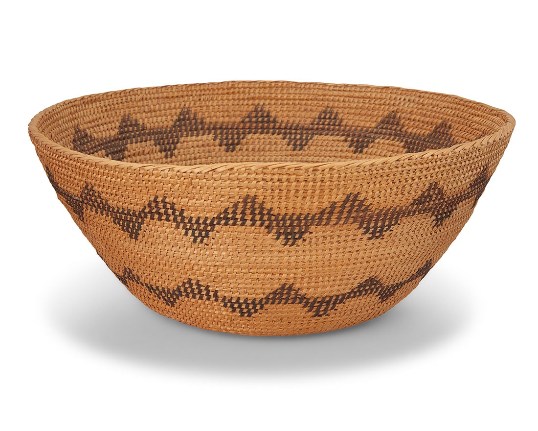 A large Yokuts basketry bowl Early/mid-20th century, Central California A coiled tapered (1 of 6)
