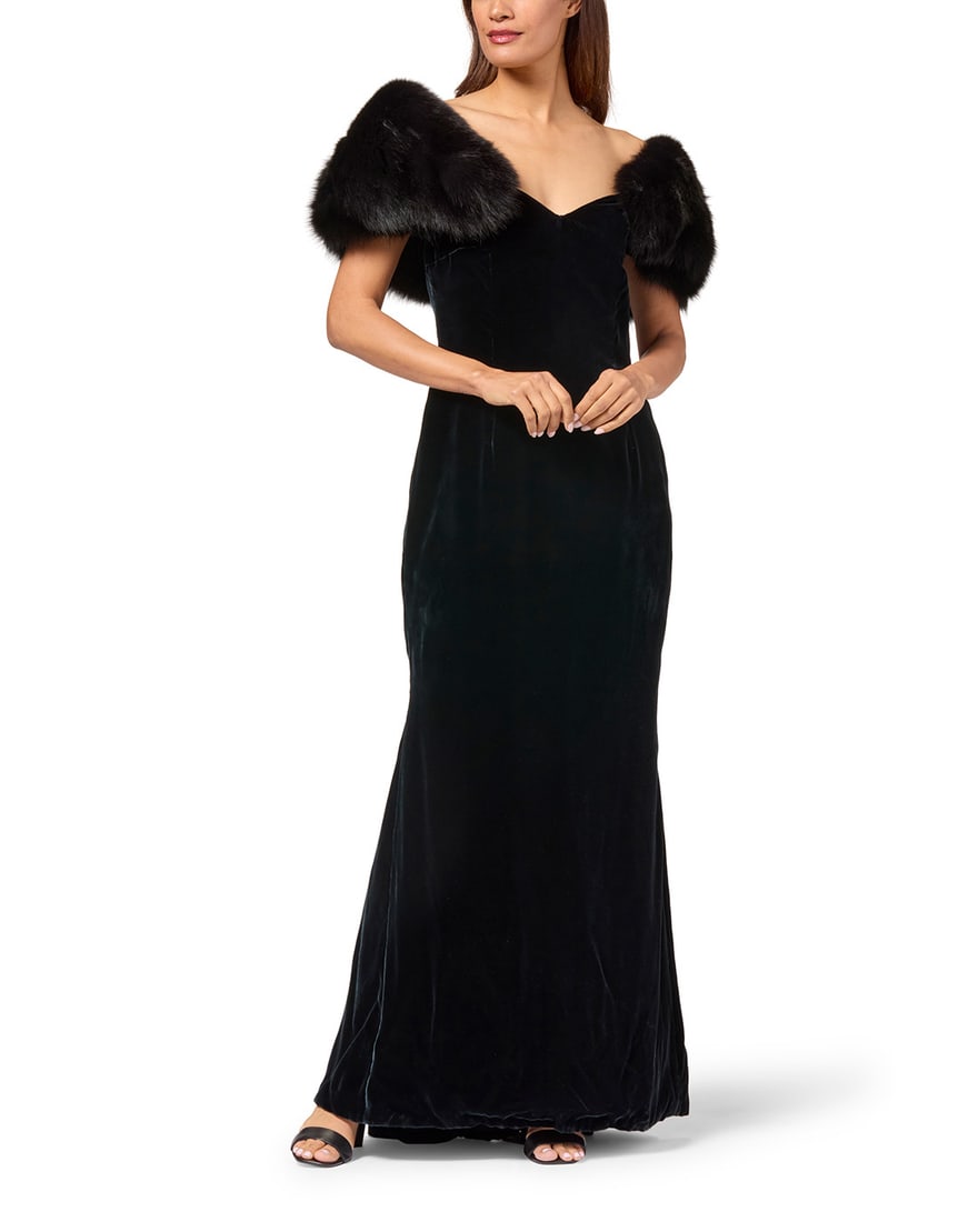 Oscar de la Renta: A Black Velvet & Fur Evening Gown (1 of 4)