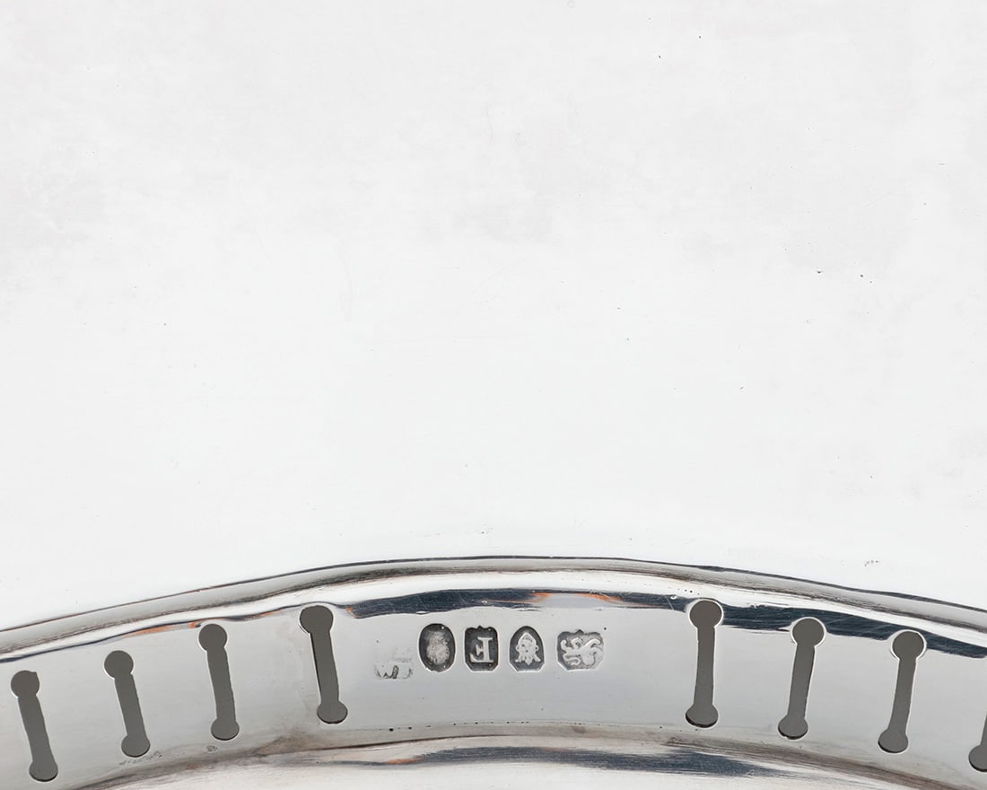 A George III sterling silver shaped rectangular salver - 3