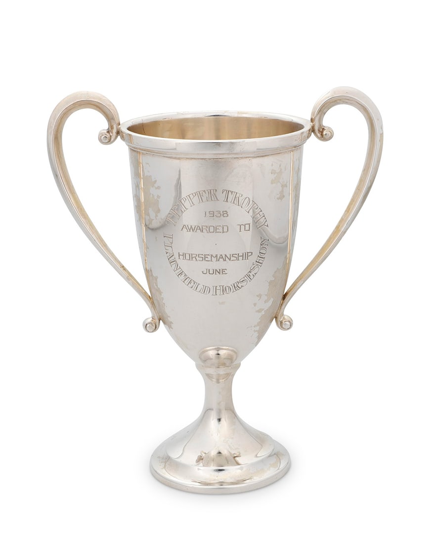 An International Sterling silver trophy cup (1 of 3)