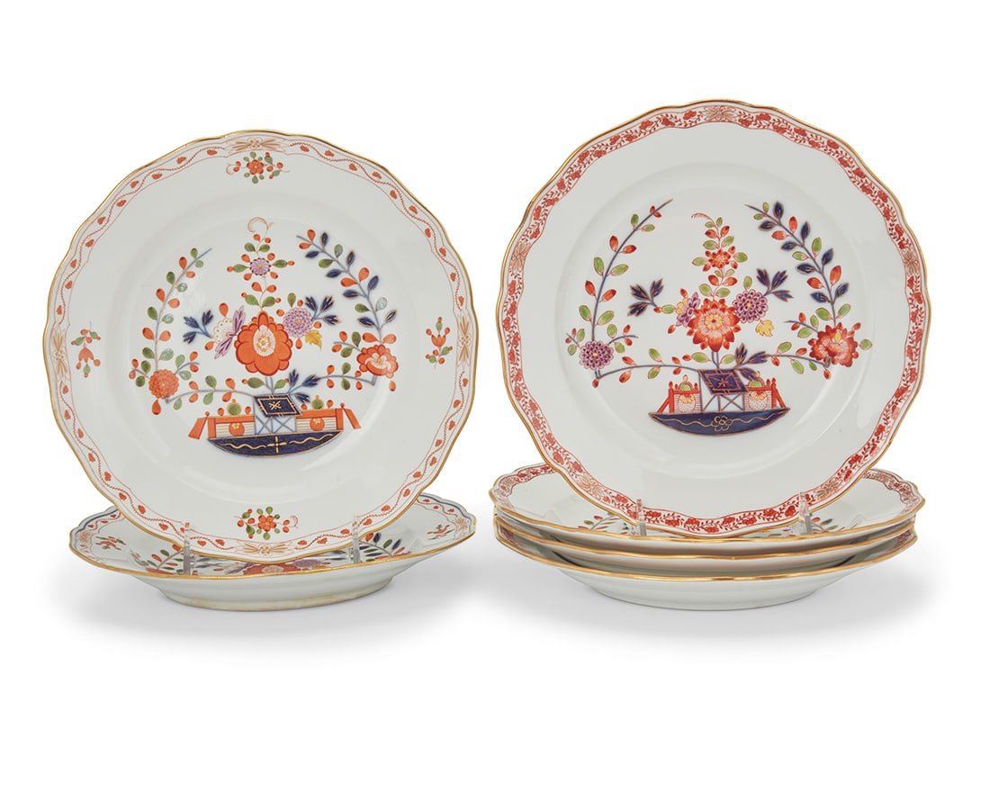 A set of six Meissen porcelain Kakiemon style plates (1 of 3)