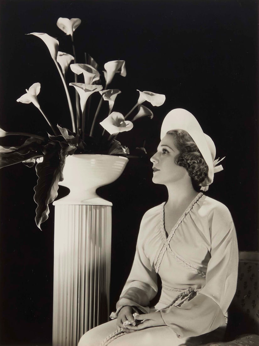 George Hurrell (1904-1992), Portrait of Mary Pickford with calla lilies (1 of 5)